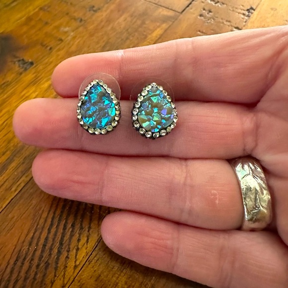 ✨Francesca’s Druzy Studs!✨ - Picture 2 of 4